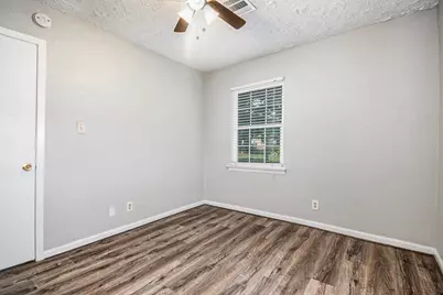 10619 Wheaton Drive, Houston, TX 77089 - Photo 16