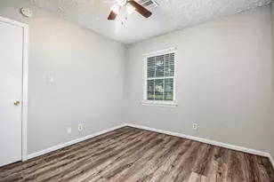 10619 Wheaton Dr, Houston, TX 77089 - Photo 16