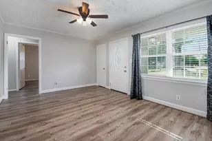 10619 Wheaton Dr, Houston, TX 77089 - Photo 6