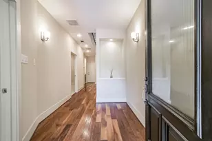 5425 Hidalgo St, Houston, TX 77056 - Photo 2