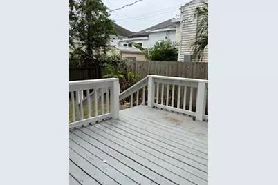 2619 Avenue O 1/2, Galveston, TX 77550 - Photo 16