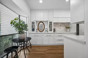 701 Bering Dr, Houston, TX 77057 - Photo 4