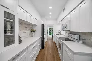 701 Bering Dr, Houston, TX 77057 - Photo 6