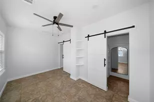 303 Welch St, Houston, TX 77006 - Photo 20