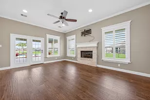 5019 Landon Ln, Baytown, TX 77523 - Photo 8