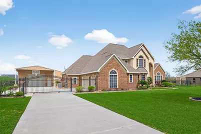 5019 Landon Lane, Baytown, TX 77523 - Photo 2