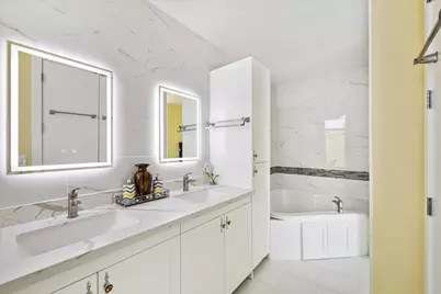 500 Seawall Boulevard #1014, Galveston, TX 77550 - Photo 14