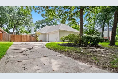 18 Windsor Drive, Conroe, TX 77304 - Photo 4