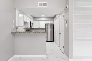 10555 Turtlewood Ct, Houston, TX 77072 - Photo 6