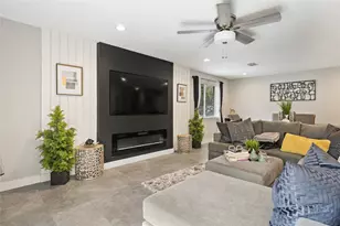 18015 Kirk Forest Ct, Humble, TX 77346 - Photo 6