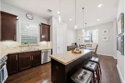 8816 Hollister Square Court, Houston, TX 77080 - Photo 10