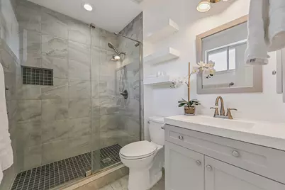 305 Castlelake Drive, Friendswood, TX 77546 - Photo 4