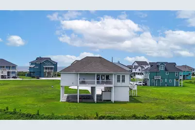 708 Cameron Circle, Crystal Beach, TX 77650 - Photo 2