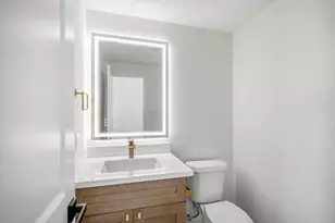 1226 E 23rd St, Houston, TX 77009 - Photo 28
