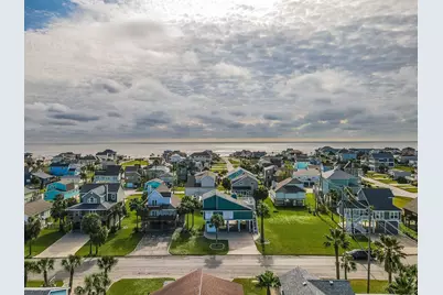 13826 Pirates Beach Blvd, Galveston, TX 77554 - Photo 48