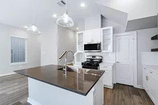 8423 Berry Brush Ln, Houston, TX 77022 - Photo 12