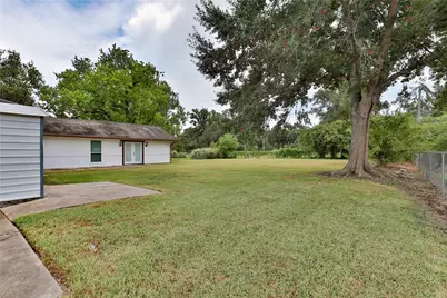 114 Persimmon Lane, Lake Jackson, TX 77566 - Photo 28