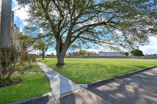 1730 Ave C, El Campo, TX 77437 - Photo 48