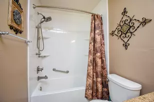 1730 Ave C, El Campo, TX 77437 - Photo 34