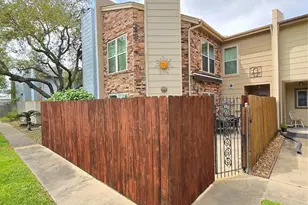 1730 Ave C, El Campo, TX 77437 - Photo 1