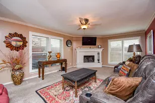 1730 Ave C, El Campo, TX 77437 - Photo 10