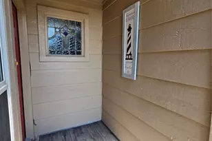 1730 Ave C, El Campo, TX 77437 - Photo 6