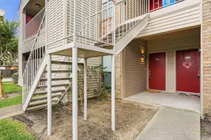 2025 Augusta Dr, Houston, TX 77057 - Photo 26