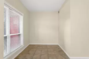 2025 Augusta Dr, Houston, TX 77057 - Photo 18