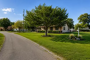 211 Cedar Crst St, Coldspring, TX 77331 - Photo 6