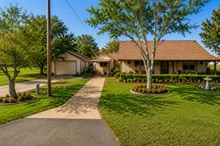 211 Cedar Crst St, Coldspring, TX 77331 - Photo 2