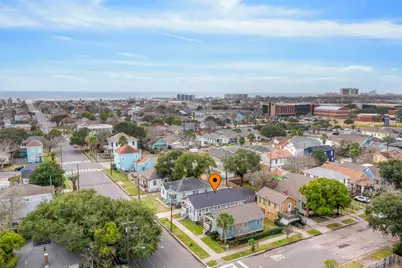 2005 37th Street, Galveston, TX 77550 - Photo 4