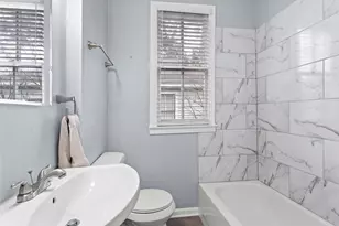 2005 37th St, Galveston, TX 77550 - Photo 14