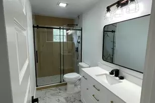 109 Del Monte Ln, Highlands, TX 77562 - Photo 16