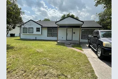 109 Del Monte Lane, Highlands, TX 77562 - Photo 1