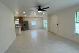 109 Del Monte Ln, Highlands, TX 77562 - Photo 10