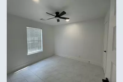 109 Del Monte Lane, Highlands, TX 77562 - Photo 8