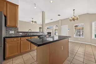 2726 Martinec Dr, Pearland, TX 77584 - Photo 10