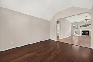 2726 Martinec Dr, Pearland, TX 77584 - Photo 6