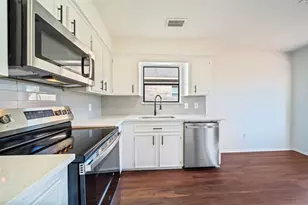 28702 Champion Oaks Dr, Magnolia, TX 77354 - Photo 8