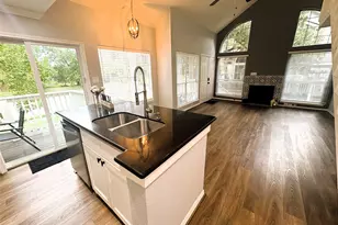 111 Dunbar Estates Dr, Friendswood, TX 77546 - Photo 12