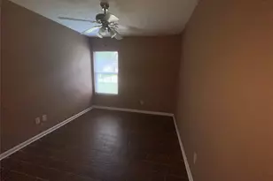 4518 Oak Shadows Dr, Houston, TX 77091 - Photo 12