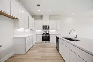 13443 Sun Cay Dr, Houston, TX 77047 - Photo 8