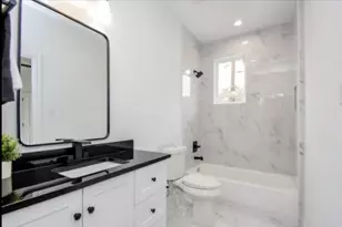 8130 Sunnyhill St, Houston, TX 77088 - Photo 8