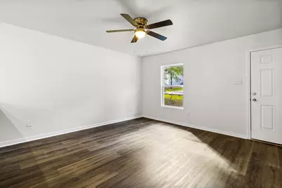 226 Hollow Oak, Livingston, TX 77351 - Photo 8