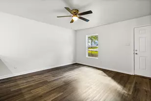 226 Hollow Oak, Livingston, TX 77351 - Photo 8