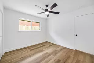 8713 Timberside Dr, Houston, TX 77025 - Photo 24