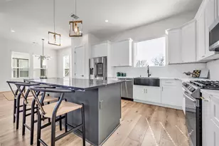 724 E 33rd St, Houston, TX 77022 - Photo 12