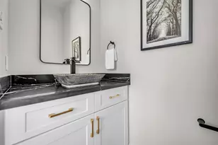 724 E 33rd St, Houston, TX 77022 - Photo 18