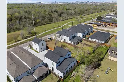 9019 Comal Street #B, Houston, TX 77051 - Photo 12
