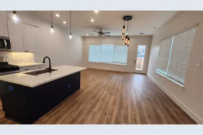 126 Amundsen Street #A, Houston, TX 77009 - Photo 4